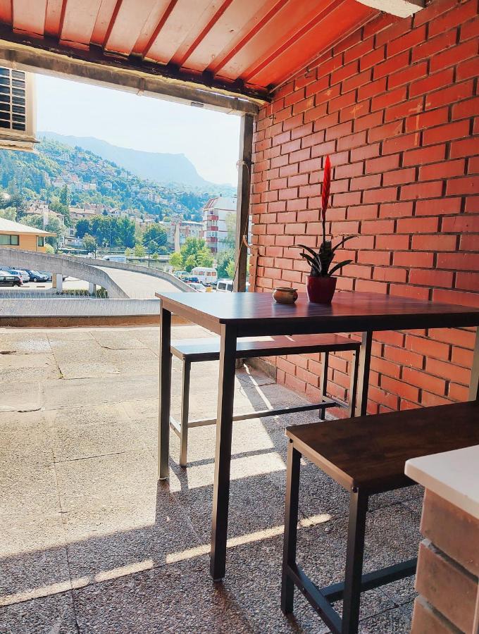 Spacious And Modern Apartment In Town Center Конич Екстериор снимка